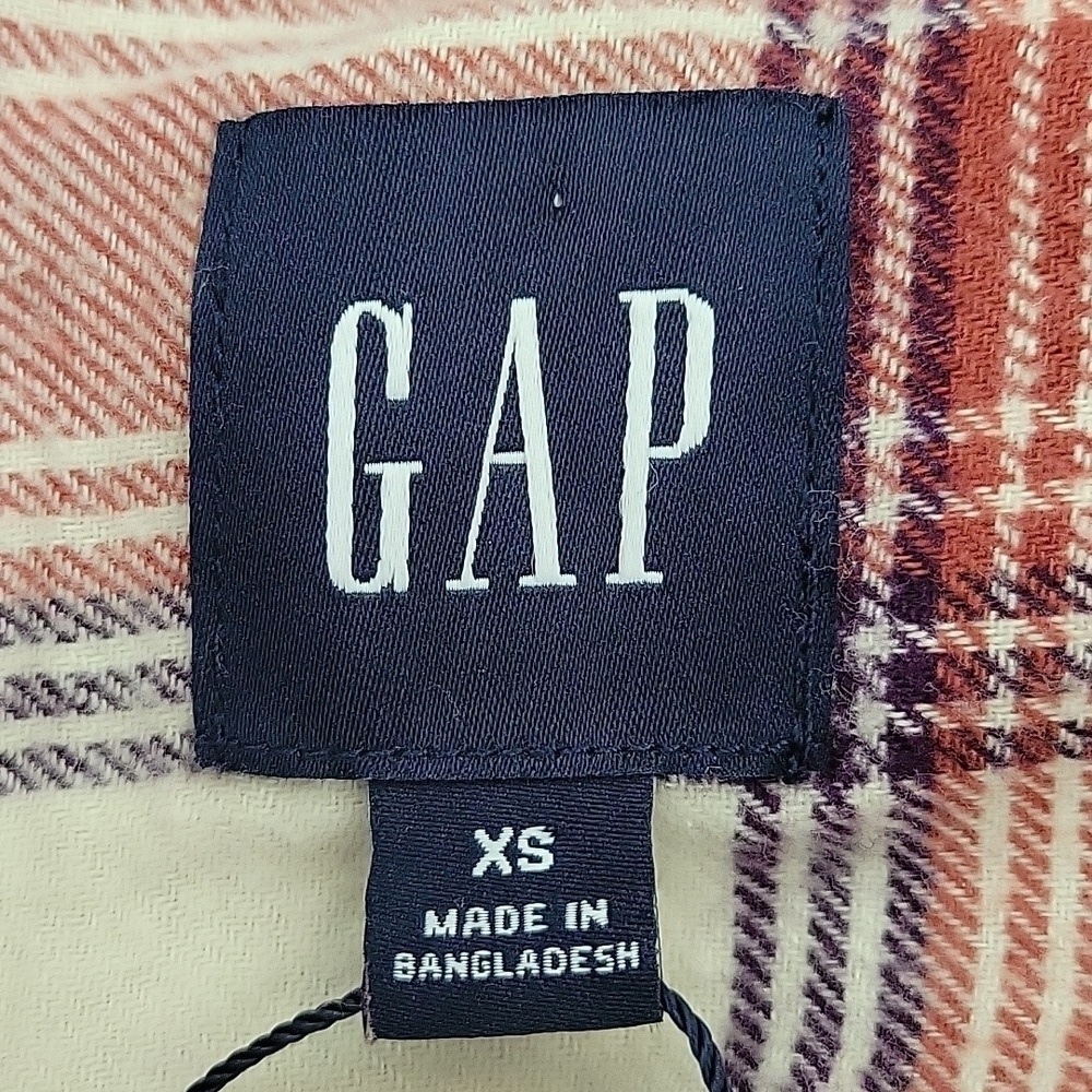 NWT GAP XS rust purple cream plaid flannel. Relaxed fit. - Picture 3 of 6